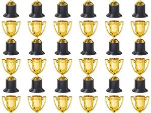 جوائز Juvale 24 Pack Mini Trophies للأطفال ، كأس كأس المشاركة الذهبية للرياضة ، البطولات ، المسابقات (4 بوصات)