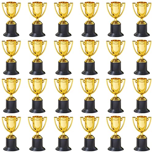 جوائز Juvale 24 Pack Mini Trophies للأطفال ، كأس كأس المشاركة الذهبية للرياضة ، البطولات ، المسابقات (4 بوصات) جوائز Juvale 24 Pack Mini Trophies للأطفال ، كأس كأس المشاركة الذهبية للرياضة ، البطولات ، المسابقات (4 بوصات)